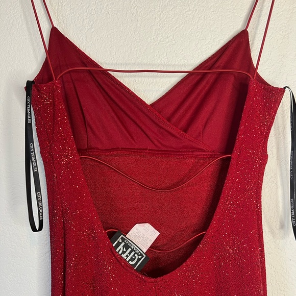 Beautiful city angels gown from David’s Bridal with slit bottom - Picture 6 of 10